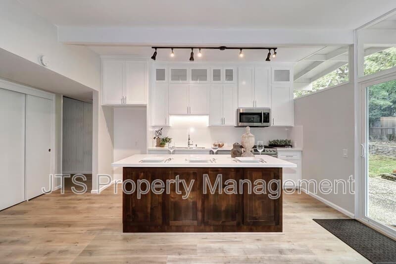 Citrus Heights House: 7676 Eastgate Avenue