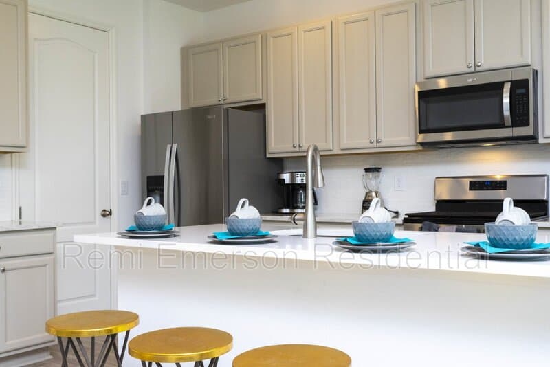 Davenport Townhome: 624 Benoi Drive