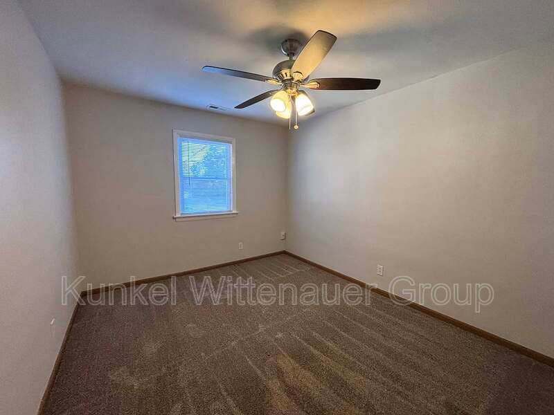 Swansea Condo: 1803-4 Jamestown Road
