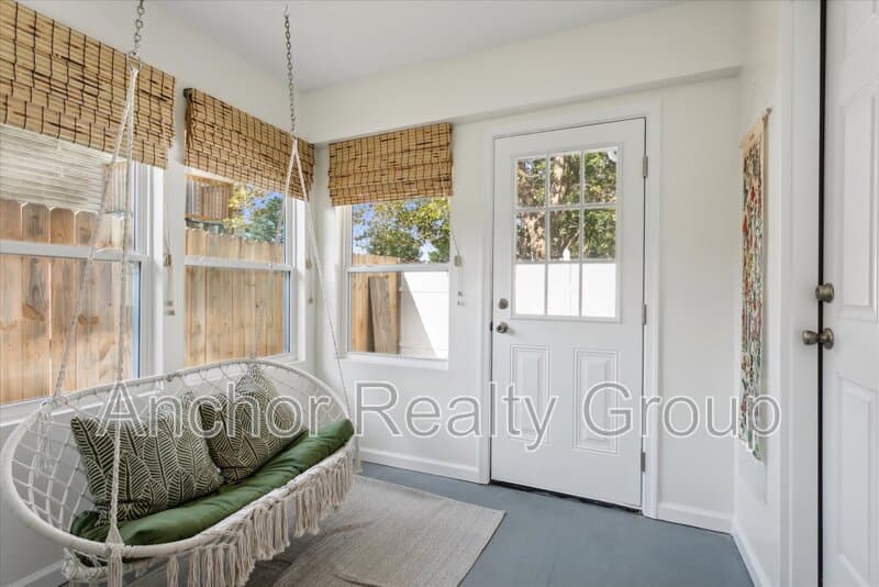 Virginia Beach House: 630 Orangewood Drive