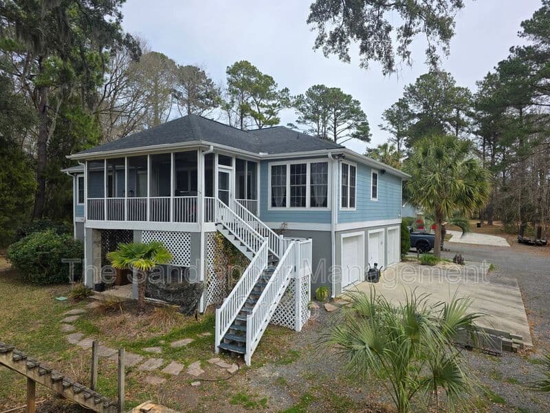 Johns Island House: 588 Main Road
