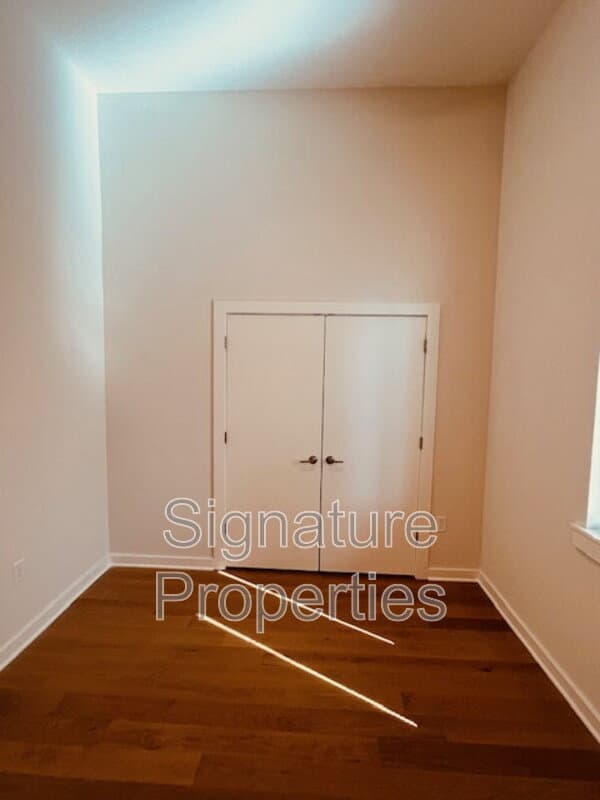 Petersburg Condo: 712 High St