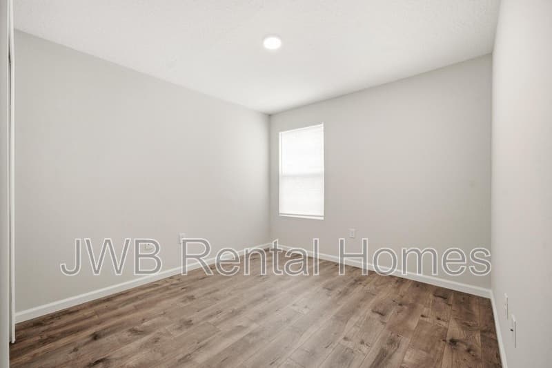 Jacksonville House: 9089 India Ave