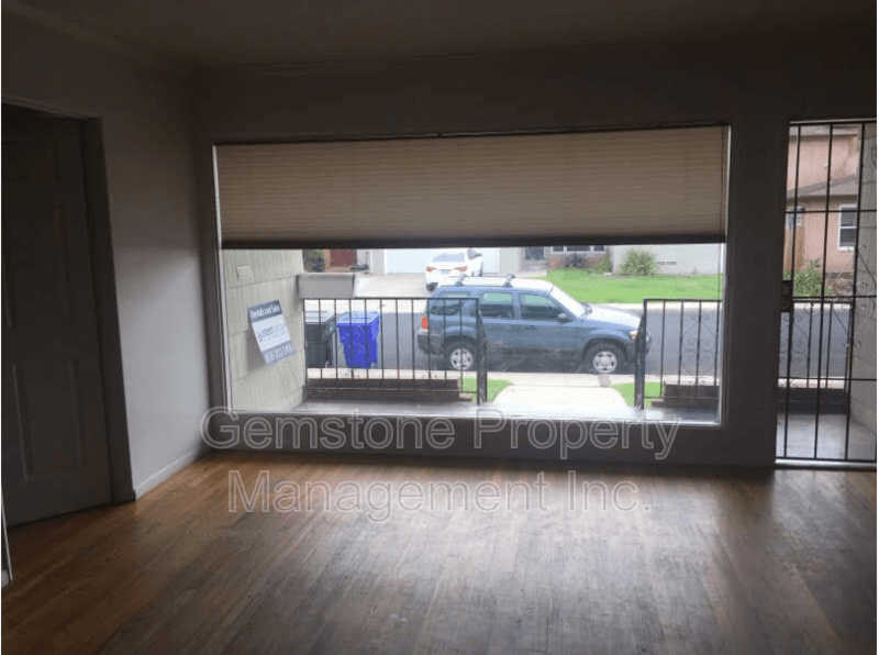 San Diego House: 4938 Art St