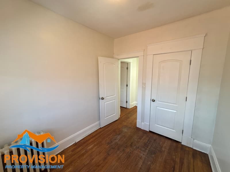 Dundalk Condo: 102 Ventnor Terrace