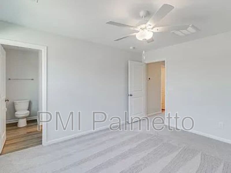 Columbia House: 3022 Harborview Drive