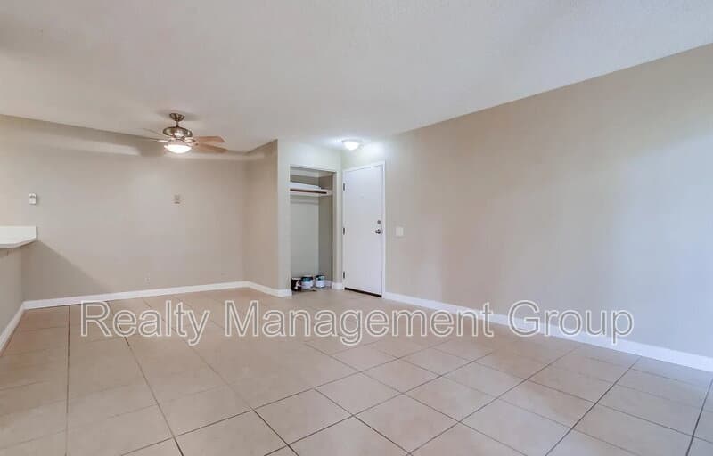 San Diego Condo: 8324 Regents Road