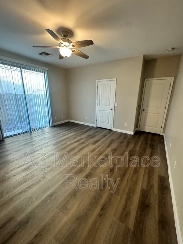 Laveen House: 7165 S. 48th Glen