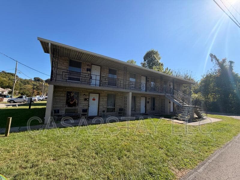 Louisville Condo: 1724 Tempest Way