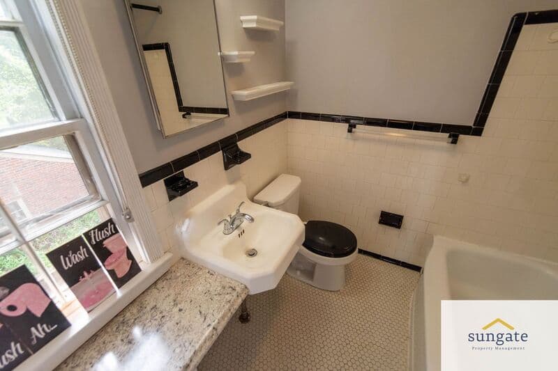 Baltimore House: 7023 Deerfield Rd