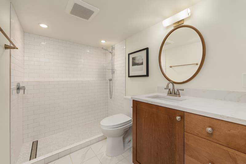Seattle House: 1703B NE 73rd St