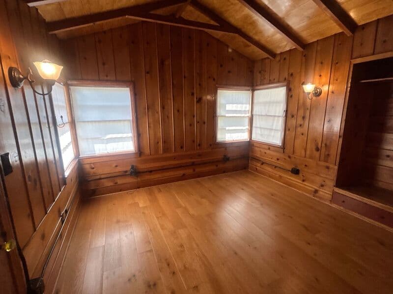 Montrose House: 2434 Florencita Drive