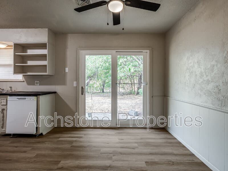 Midwest City House: 1309 Hickory Lane