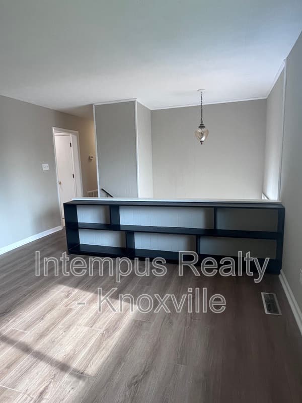 Knoxville House: 10917 Sonja Dr
