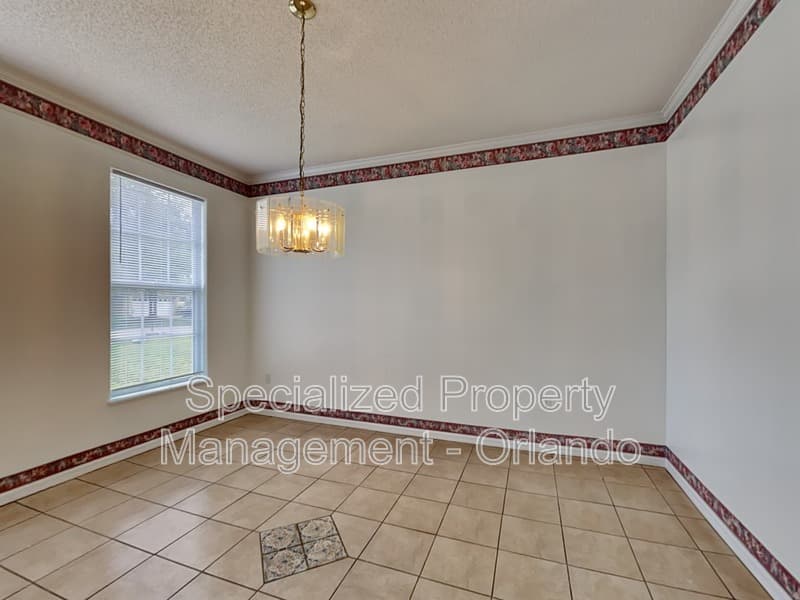 Deltona House: 3233 Kings Ridge Ter
