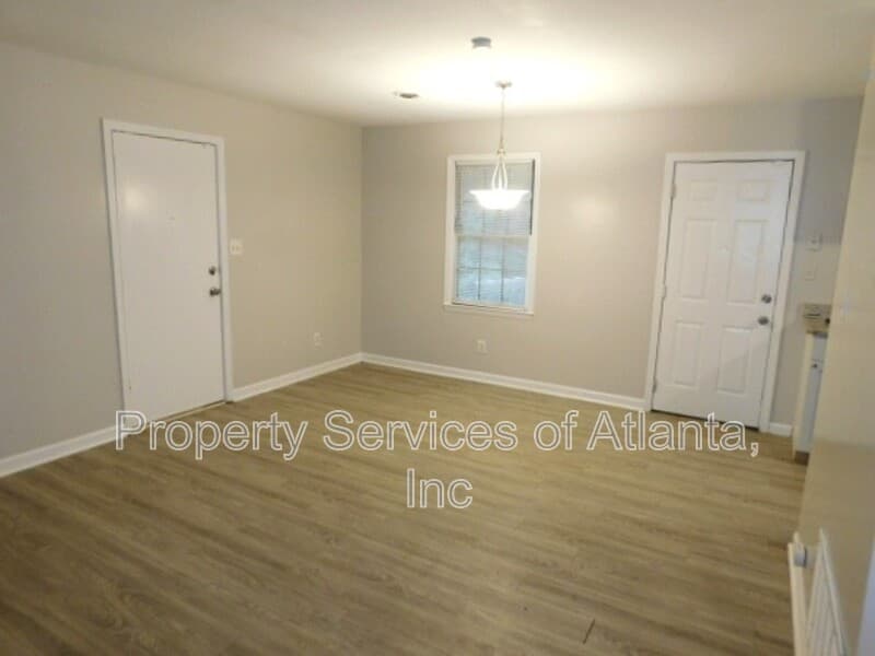 Jonesboro House: 7593 Casper Ct
