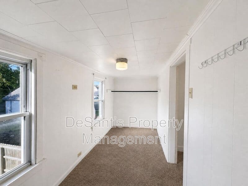 New Kensington House: 1613 Fourth Avenue