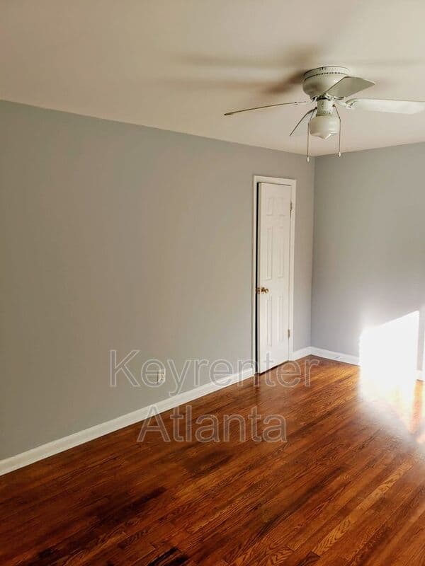 Decatur Condo: 1596 Line Circle