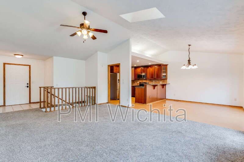 Wichita House: 6514 W Briarwood Ave