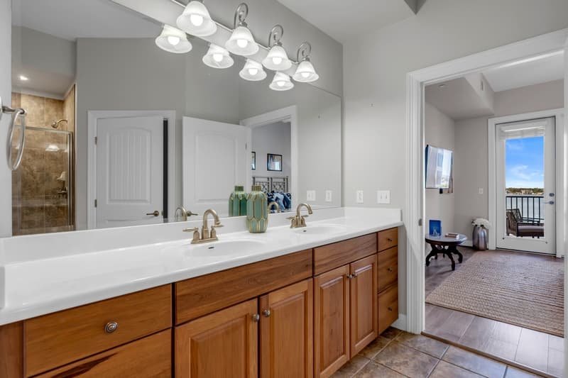 Horseshoe Bay Condo: 101 West Bank