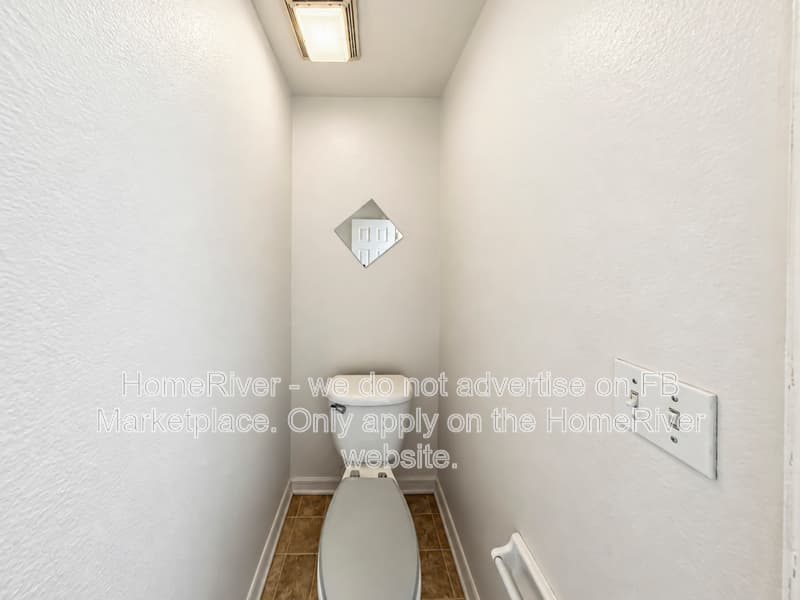 Tavares House: 2272 Merry Rd