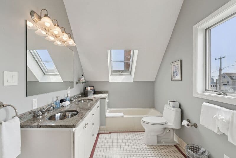 Wells House: 572 Ocean Avenue