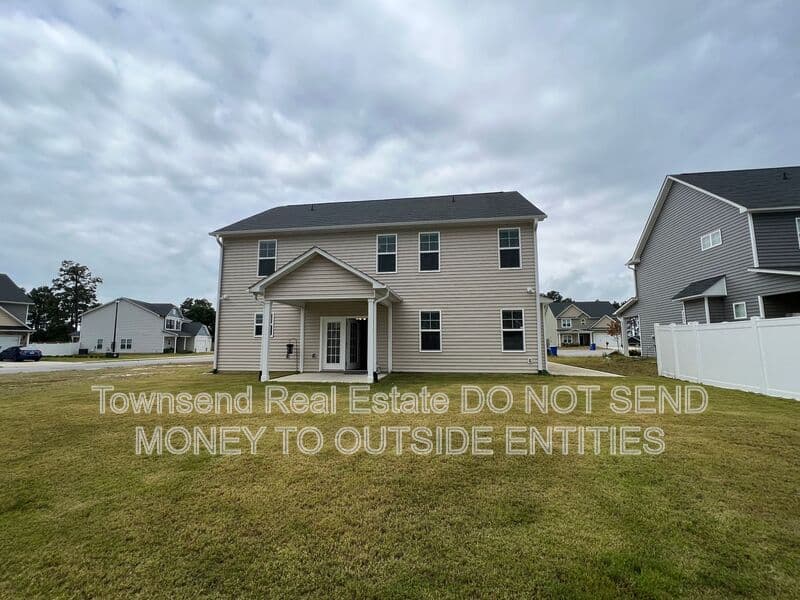 Raeford House: 114 Prescott St