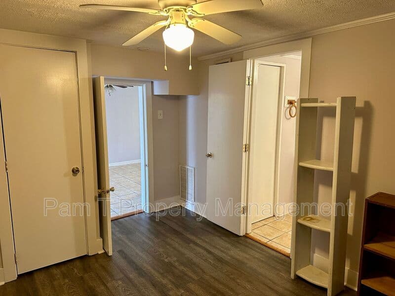 Garden City Condo: 75 Rommel Ave