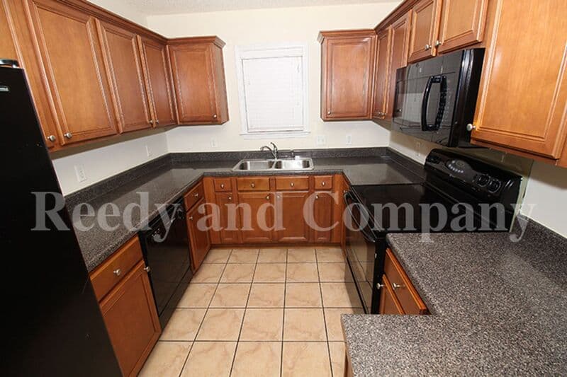 Cordova House: 1331 Appling Rd