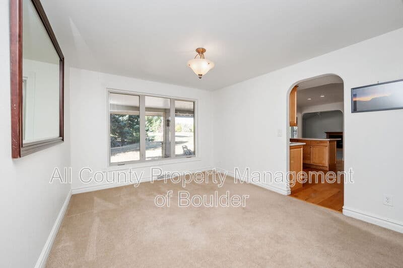 Boulder House: 4453 Pali Way