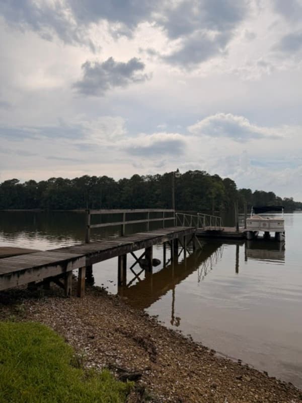 Prosperity House: 127 Oak Pointe Road