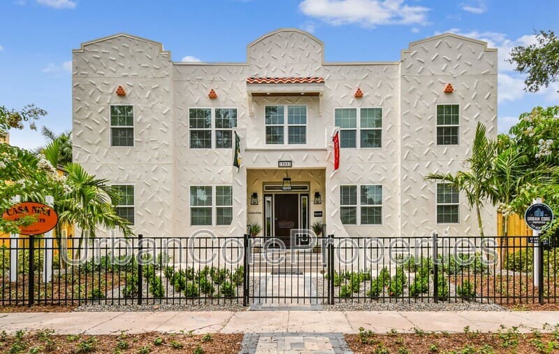 St. Petersburg Condo: 325 15th Ave NE