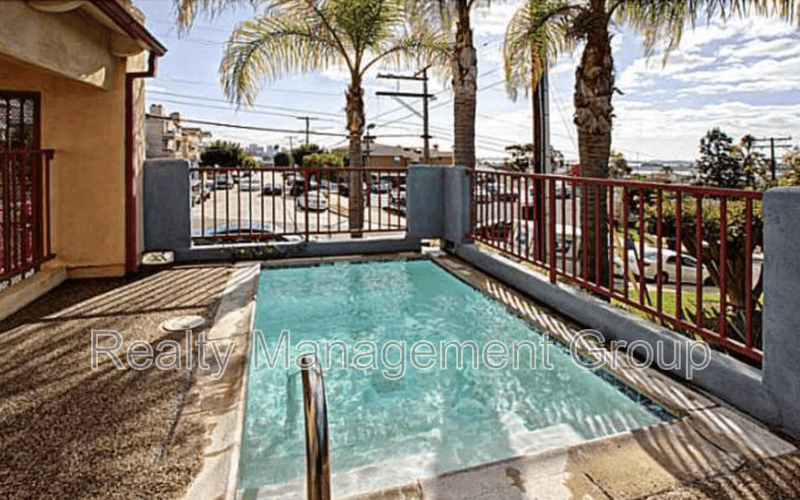 San Diego Condo: 3502 Pringle Street