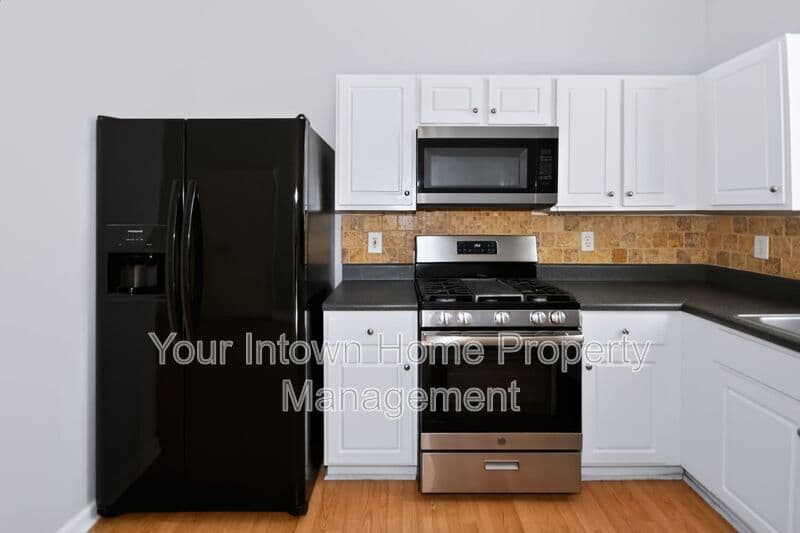 Rex House: 6697 Sunset Ct