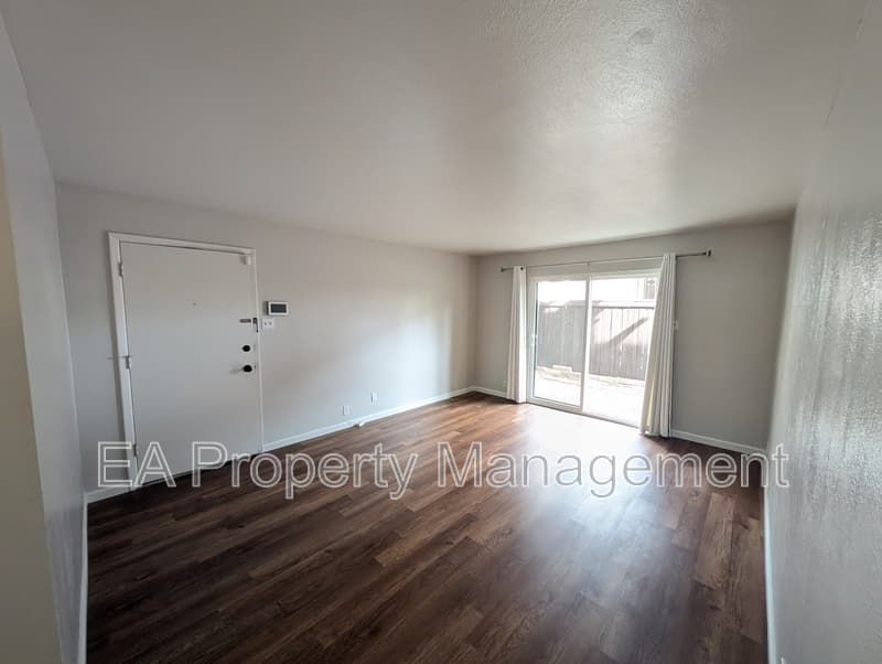 Albuquerque House: 1601 Pennsylvania St NE