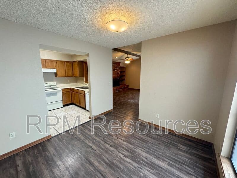 Oklahoma City Condo: 10900 Greystone
