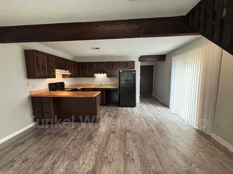 O'Fallon Condo: 419-8 Ponderosa Ave