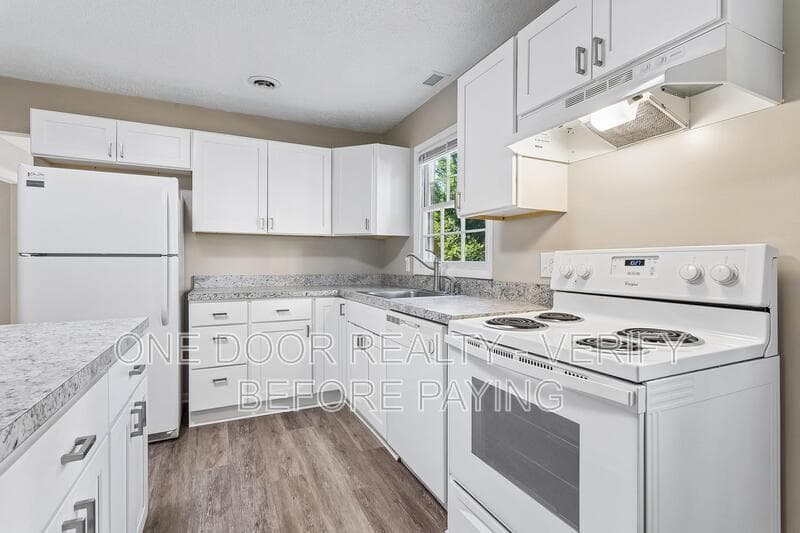 Williamsburg House: 115 King Henry Way