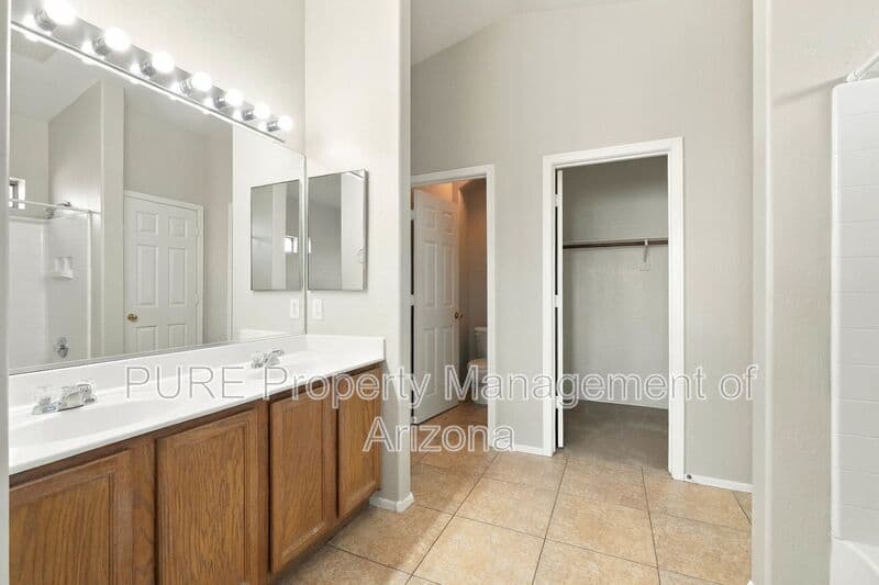 Surprise House: 16852 W Tasha Dr