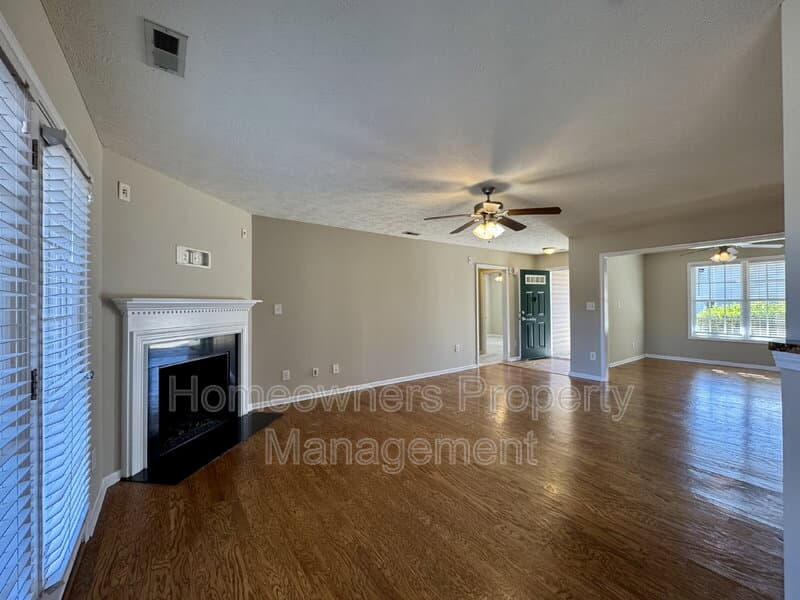 Raeford House: 114 Edisto Ct