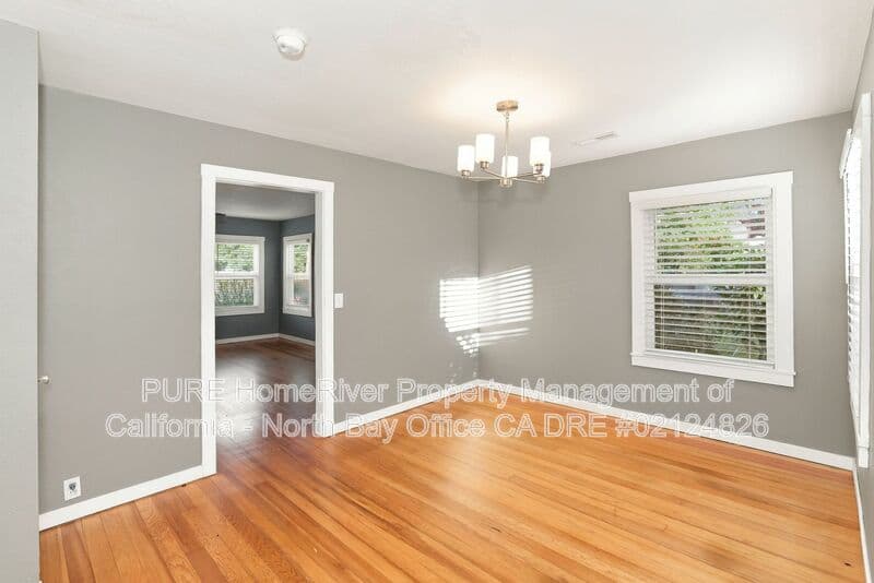 Sebastopol House: 325 Hutchins Ave