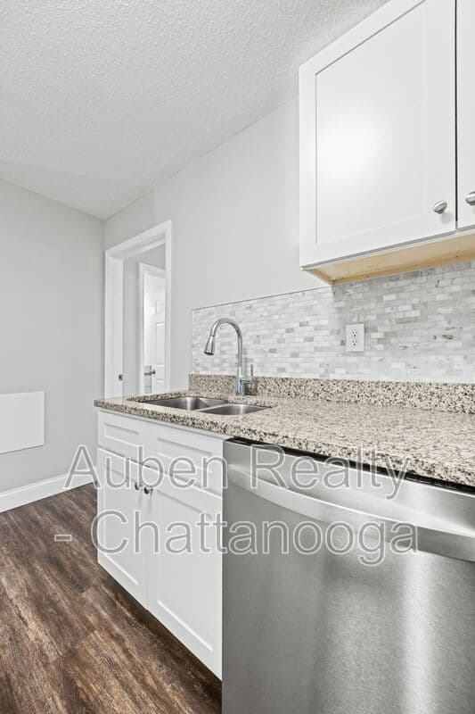 Hixson Condo: 5519 HIGHWAY 153 APT L
