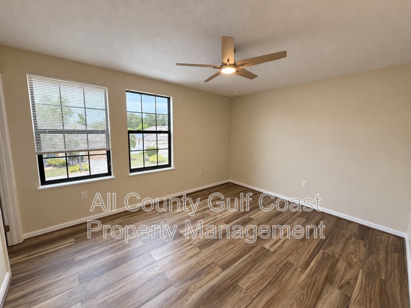 Palmetto House: 2234 10th Ave E