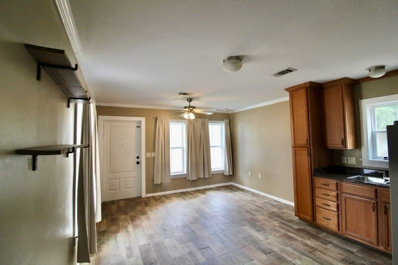 Freeport House: 147 Caswell Branch Road