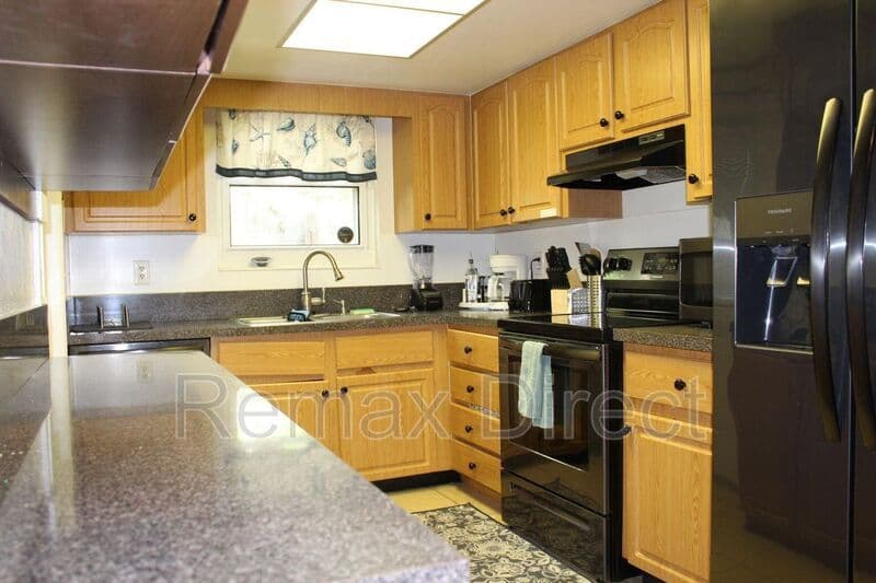 LANTANA House: 323 W Palm Street