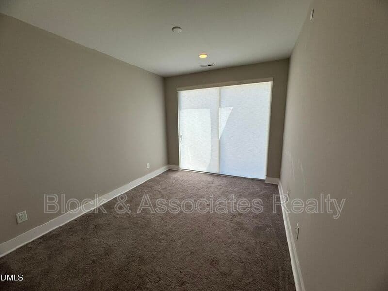 Durham House: 4016 Southpoint Landing