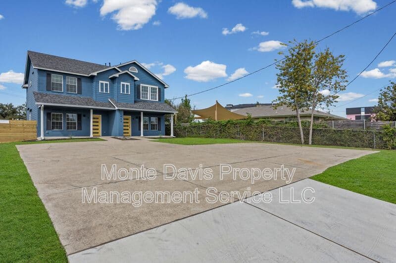 Austin Condo: 1802 Springdale Rd