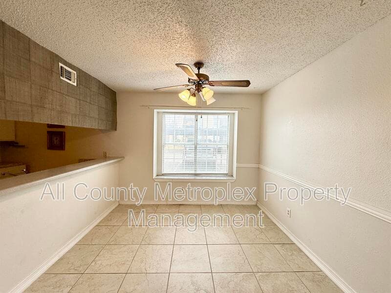 Dallas House: 12480 Abrams Rd