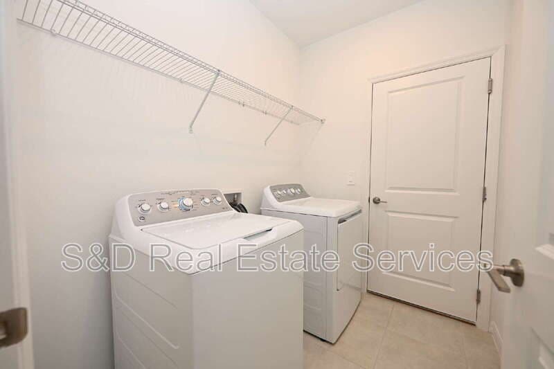 Haines City House: 148 Brinsmead Rd