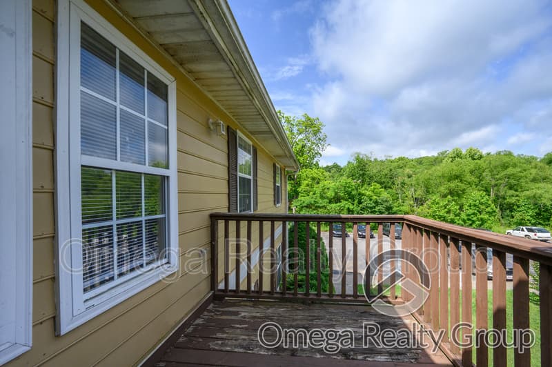Jemison Condo: 156 Patton St W